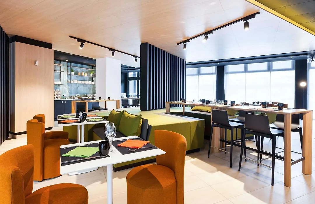 Novotel Tours Centre Gare-1